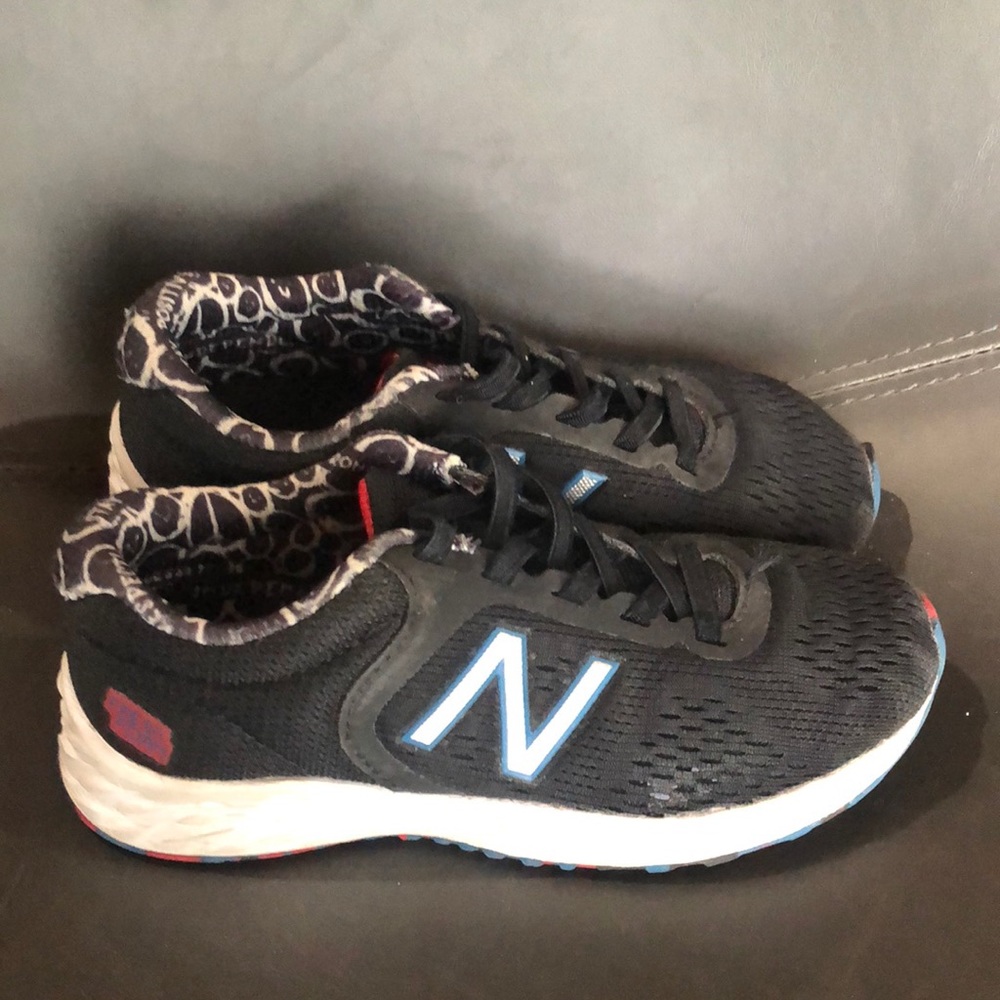Black new balance 13